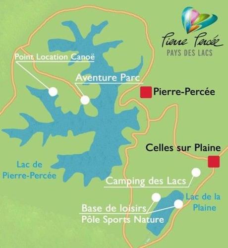 a map of a golf course with pointers at gîte de rarounette au cœur des Vosges in Celles-sur-Plaine