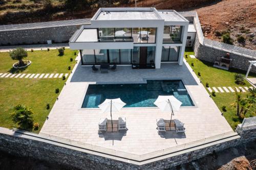 The Panoramic Villa by PikHost