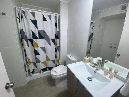Vannituba majutusasutuses Epicentro Suites Apart Hotel - Temuco
