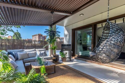 AkomodaT en Precioso y Moderno con Jardín y Parking