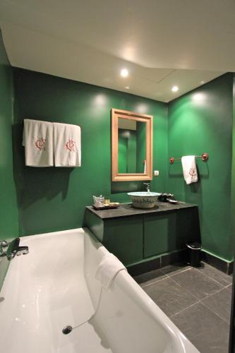 Bagno di Posada Real Castillo del Buen Amor