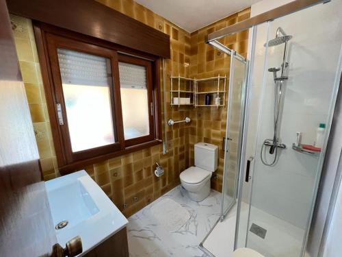 Apartamento en Nanin-Sanxenxo tesisinde bir banyo