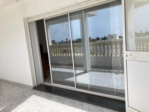 Gambar di galeri bagi Grand appartement à 5minutes de la plage di El Maamoura