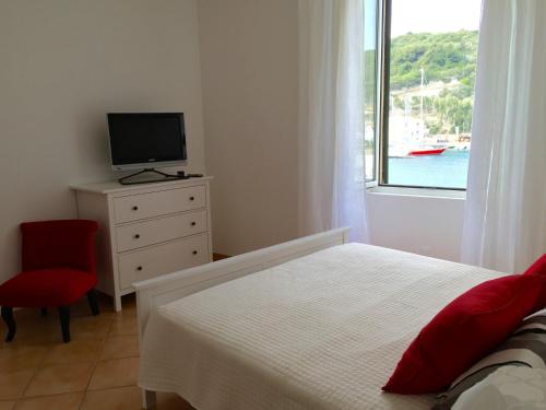 Μια τηλεόραση ή/και κέντρο ψυχαγωγίας στο Les Appartements du Port