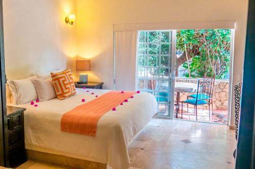 Tempat tidur dalam kamar di Los Cabos Golf Resort, Trademark Collection by Wyndham