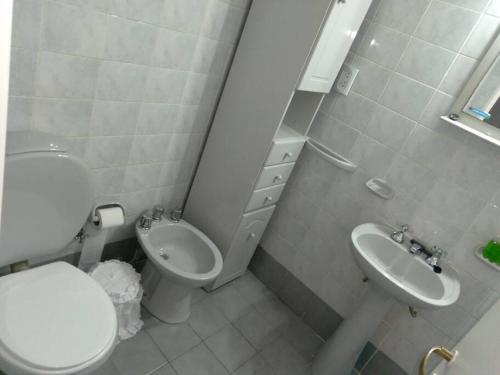 Koupelna v ubytování Depto Plaza España