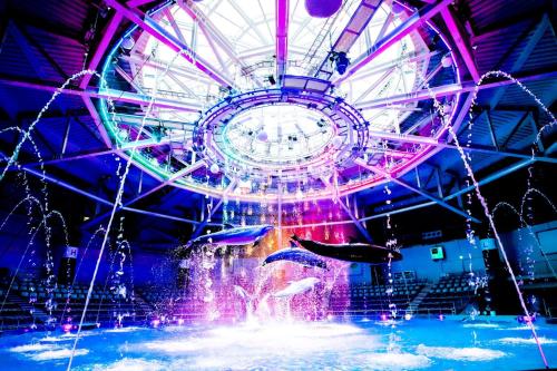 a room with a fountain and a ceiling with lights at Shinagawa Prince Hotel East Tower in Tokyo