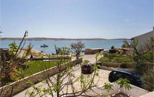 2 Bedroom Lovely Apartment In Kustici