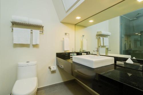 Ένα μπάνιο στο Real Inn Mexicali