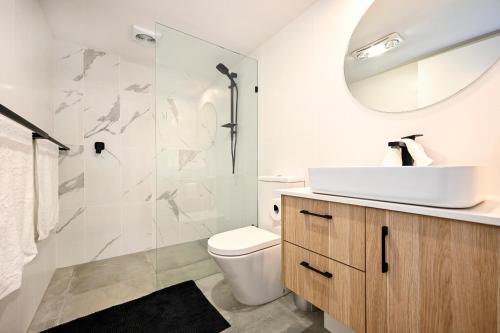 Ένα μπάνιο στο Coolum Beach - Beachside Dream - 3 B/R, 2 Bath ZF6