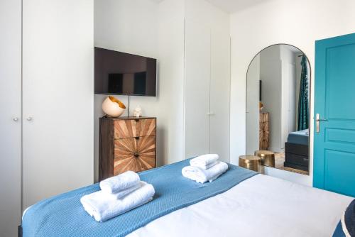 Postel nebo postele na pokoji v ubytování Modern & Cosy flat - 4 guests - Eiffel Tower