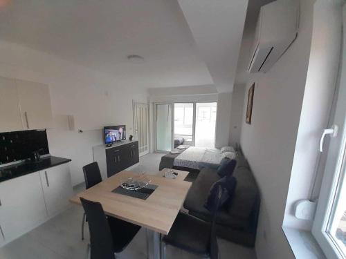 Kuchyň nebo kuchyňský kout v ubytování Apartman Ohrid