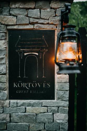 Certifikát, hodnocení, plakát nebo jiný dokument vystavený v ubytování Körtövés Guest Village