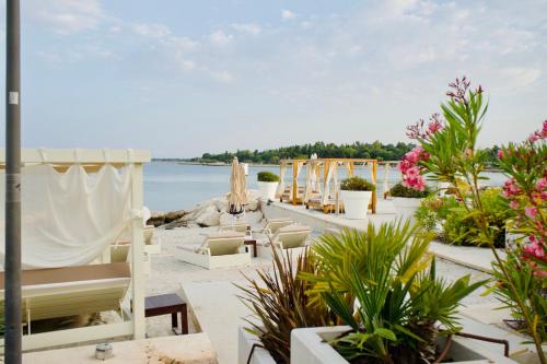Penthouse Blue Horizon- a luxury penthouse with infinity pool, hot tub, sauna and sea views!