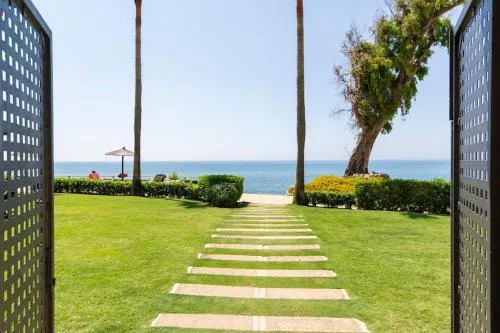 Apartamento lujo en primera línea de playa en Bahía de la Plata, Estepona photo 3