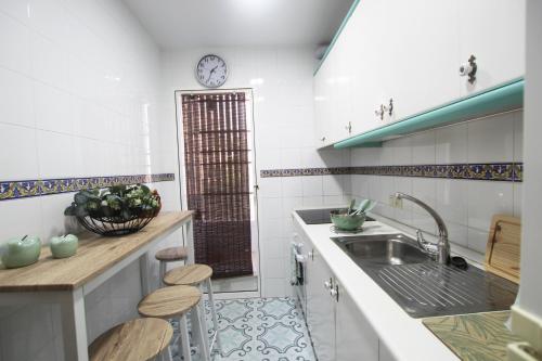 Kuchyňa alebo kuchynka v ubytovaní Apartamento Costa de la Calma by Rental Olé
