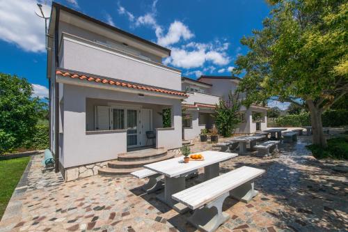 Apartments Grota