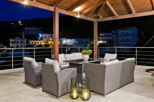 Balkoni atau teres di Hermes' Getaway