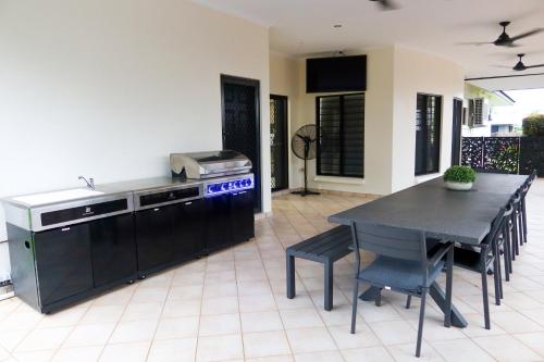 Gallery image of Top End Getaway - Luxury Home in Palmerston