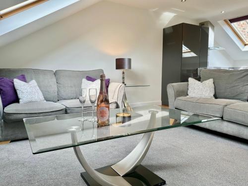 7 Bluebridge Court with Free Parking photo 13