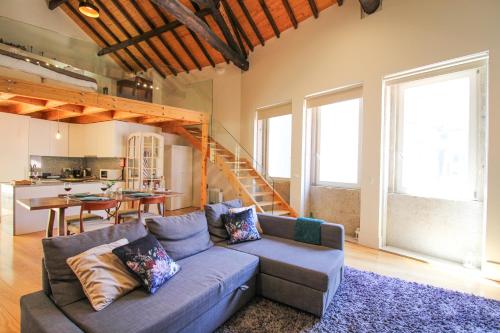 Mouzinho Mezzanine