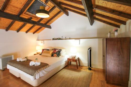 Mouzinho Mezzanine