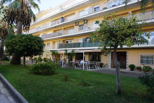 Apartamento Maria Elena a sólo unos pasos de la playa Les Bovetes