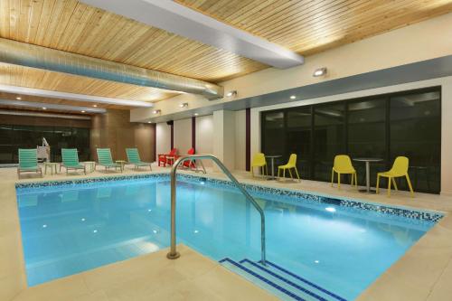 Home2 Suites By Hilton Portland Airport Image