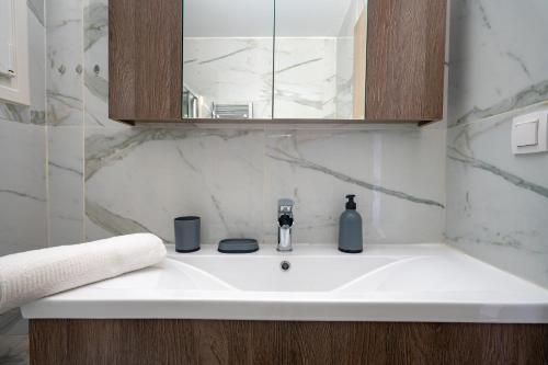 Koukaki 1 bedroom 4 persons apartment by MPS