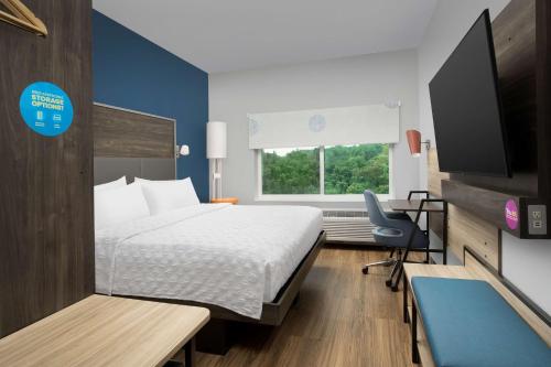 Tru By Hilton Charlotte Airport Lake Pointe Image