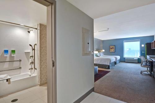 Voodi või voodid majutusasutuse Home2 Suites by Hilton, Sarasota I-75 Bee Ridge, Fl toas