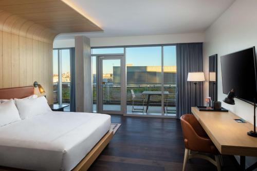 Canopy By Hilton Baltimore Harbor Point - Newly Built Image
