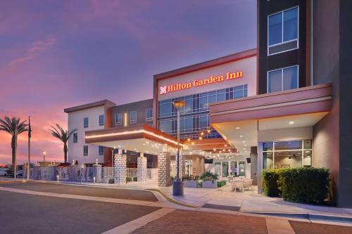 a hotel exterior with a hotel garden inn at Hilton Garden Inn Chandler Downtown in Chandler