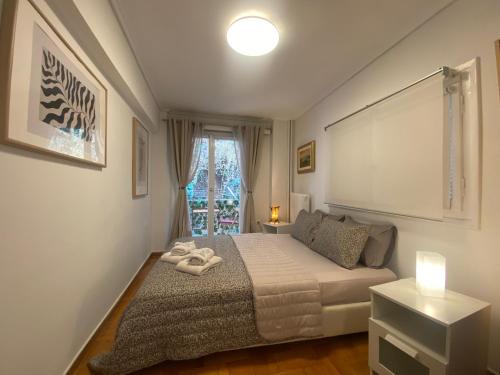 Chic Urban Living: Apartment in Acropolis-Koukaki