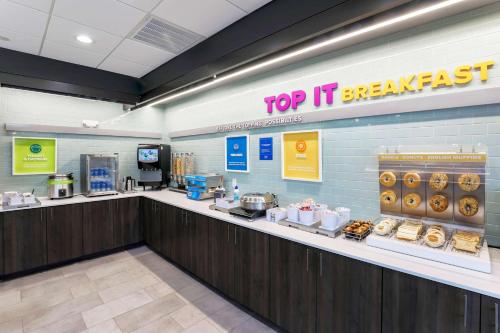 Tru By Hilton Dallas Market Center Image