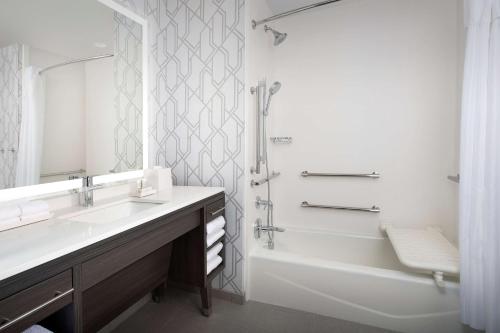 Home2 Suites by Hilton Denver Central Park Image