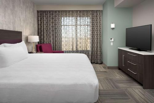 Home2 Suites by Hilton Denver Central Park Image
