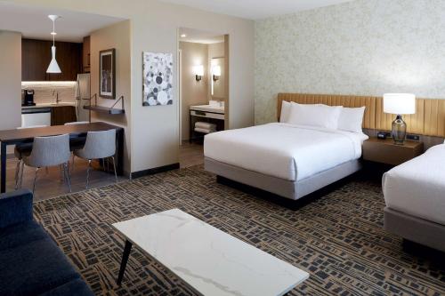 Homewood Suites By Hilton Montreal Midtown Image