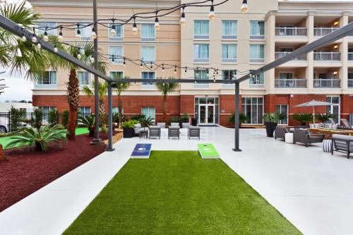 Doubletree By Hilton Dothan, Alにある庭