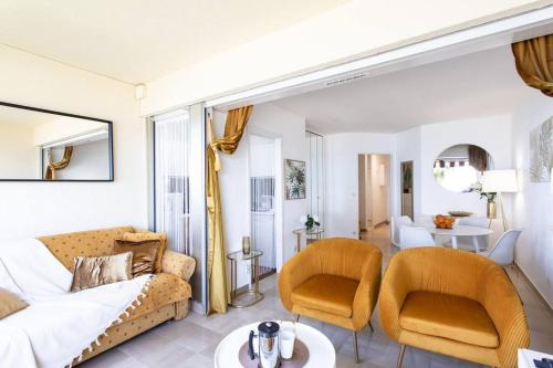 C4 Staywizus - 1 BDR Facing Sea & Beach - Parking, Tennis & Wifi