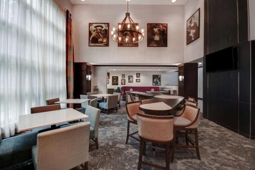 Posezení v ubytování Homewood Suites Newport News - Yorktown by Hilton