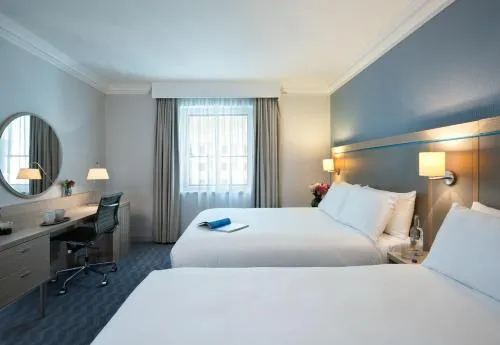 Leonardo Royal Hotel Brighton Waterfront photo 11