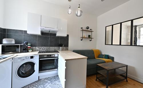 Dapur atau dapur kecil di 3 Appartements Premium au pied de la Cathédrale - Hypercentre