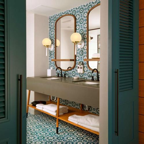 The Monsaraz San Diego, Tapestry Collection By Hilton Image
