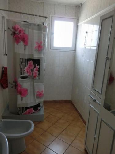 Bilik mandi di Coquet appartement T2 en pavillon