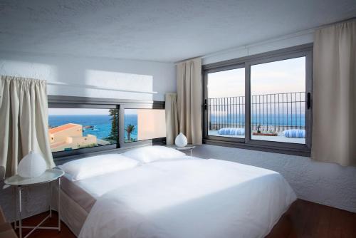 Almyra Seaside Villa with Private Pool - Sleeps 9