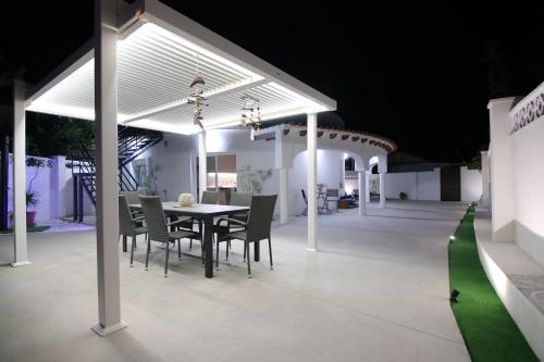 Booking.com: Villa JAS San Juan , La Venteta, Spanje . Boek ...
