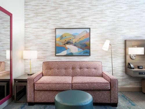 Home2 Suites By Hilton Phoenix Avondale, Az Image