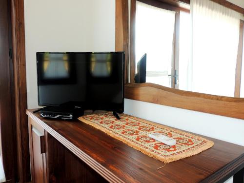 TV a/nebo společenská místnost v ubytování Pupa Winery Serene Stay