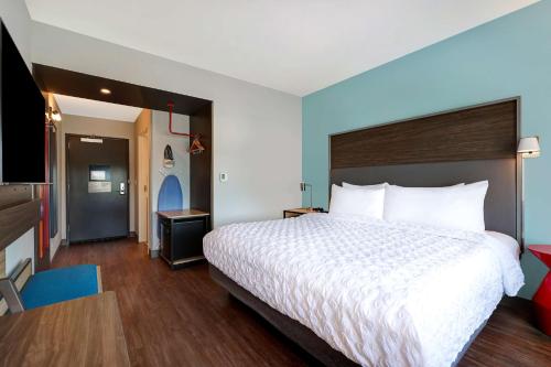 Ein Bett oder Betten in einem Zimmer der Unterkunft Tru by Hilton Lithia Springs, GA